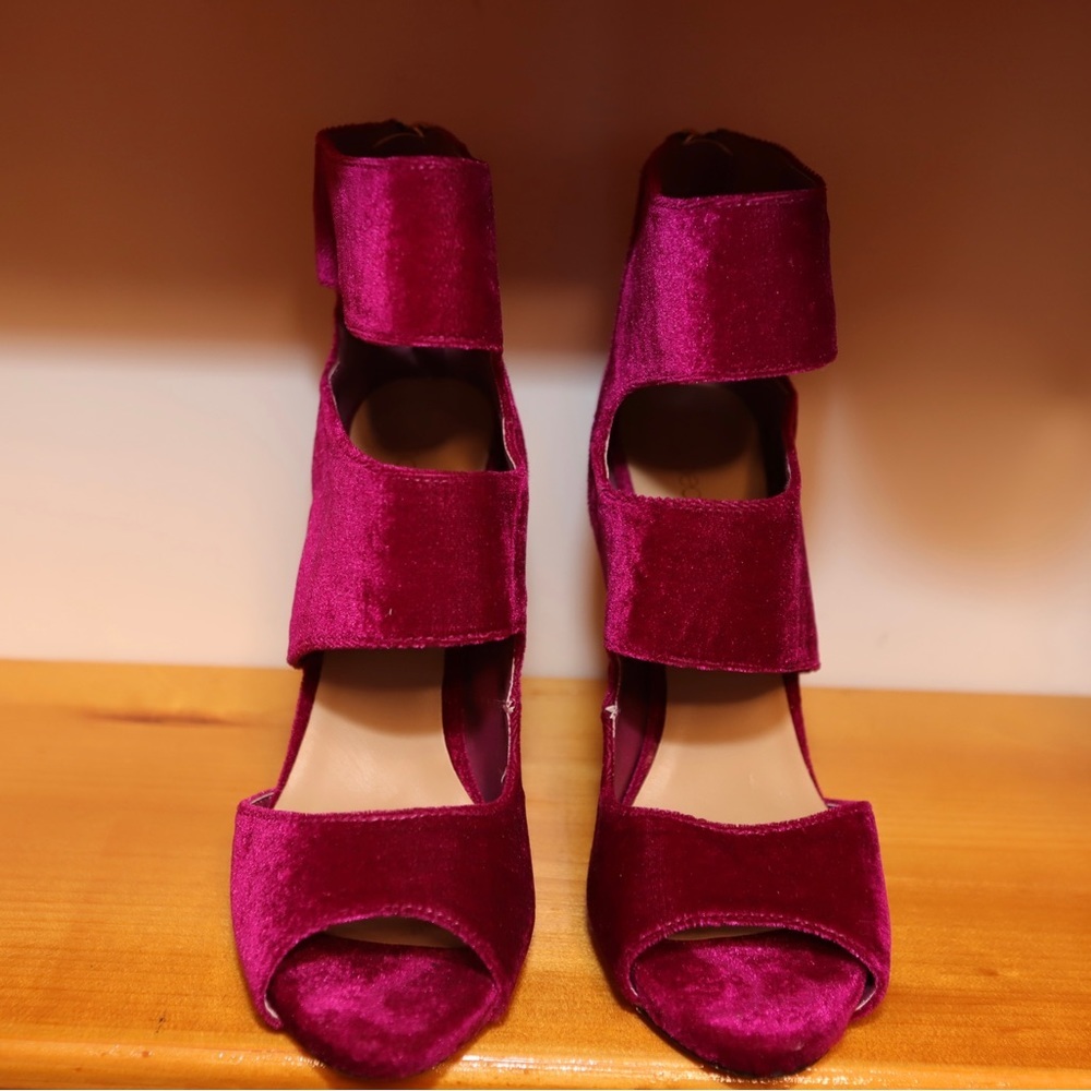 Shoe Dazzle Tatia Stiletto Heeled Sandal in Magenta | Size 9 - Picture 10 of 10